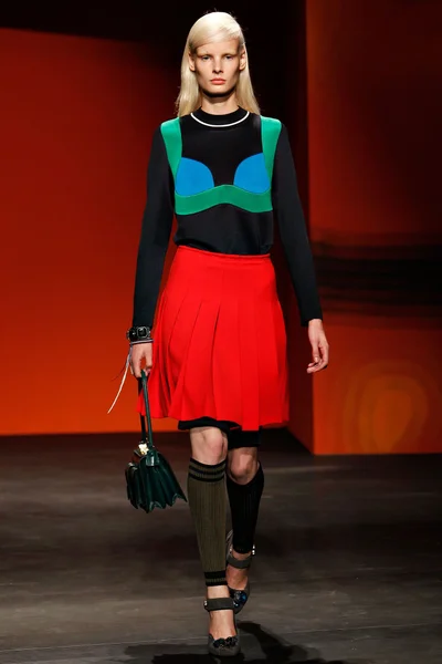 Look 19